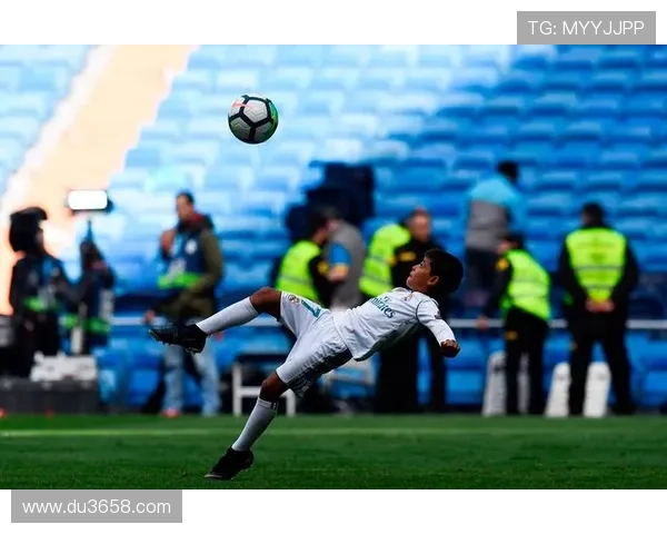 迷你罗加盟皇马为保持状态待局势稳定 迷你罗加盟皇马为保持状态待局势稳定